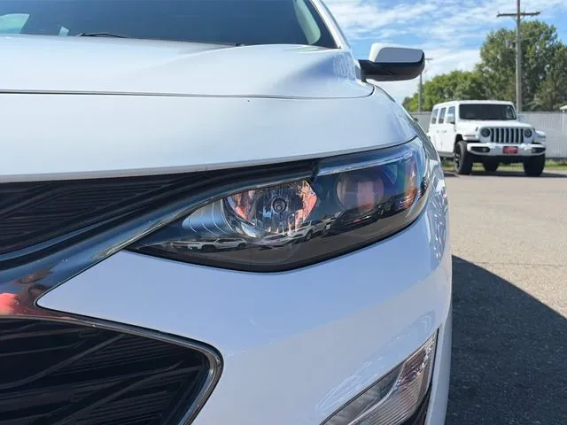 Chevrolet Malibu photo 18
