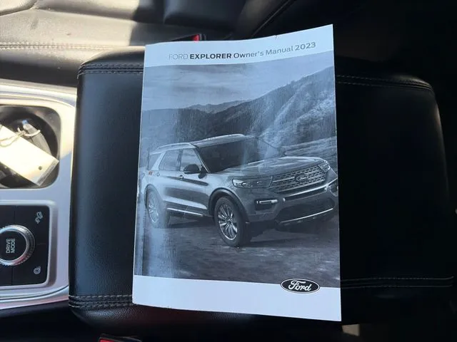 Ford Explorer photo 39