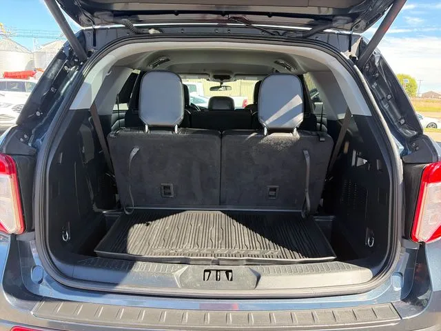 Ford Explorer photo 44