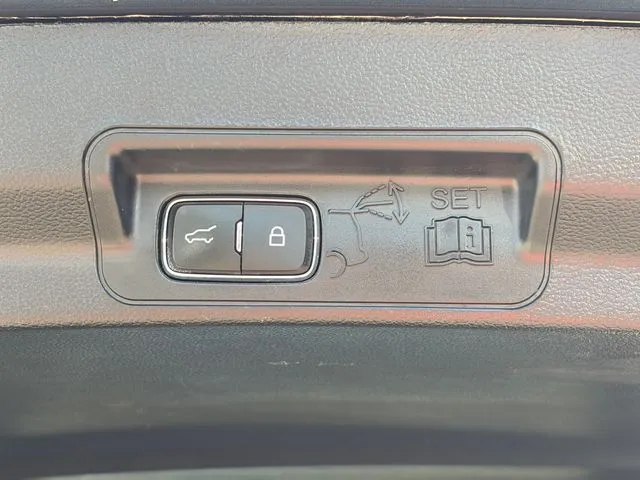Ford Explorer photo 46