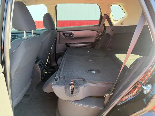 Nissan Rogue photo 38