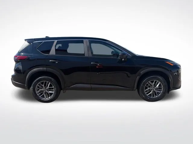 Nissan Rogue photo 8