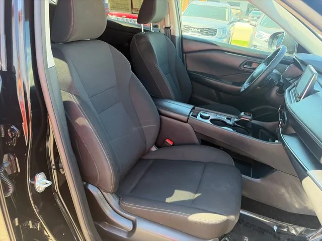 Nissan Rogue photo 26