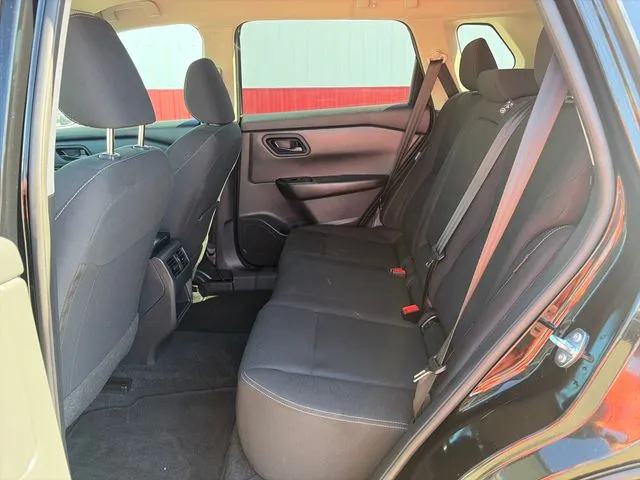 Nissan Rogue photo 37