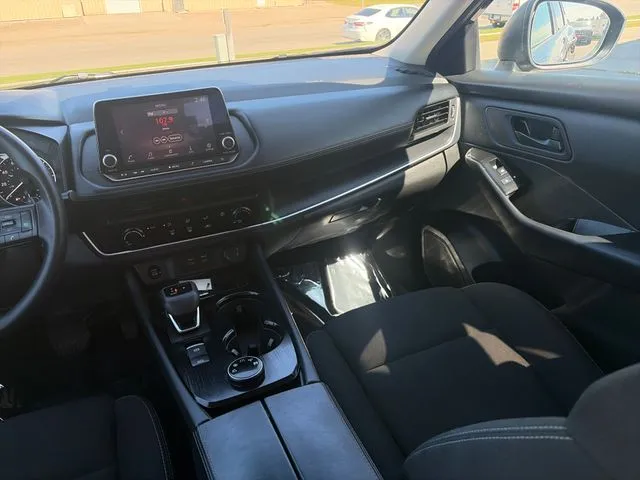 Nissan Rogue photo 32