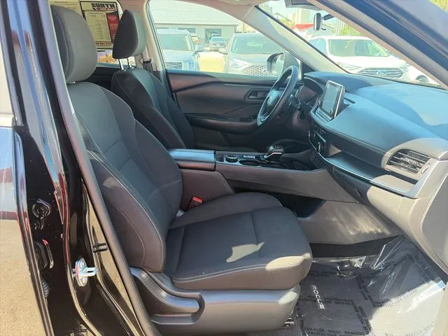 Nissan Rogue photo 22