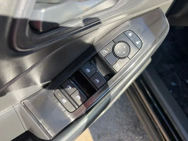 Nissan Rogue photo 25