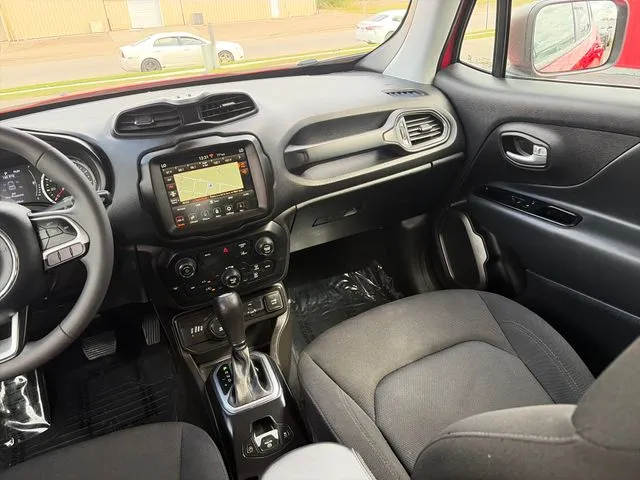 Jeep Renegade photo 32