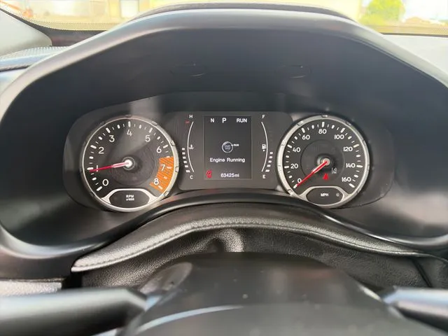 Jeep Renegade photo 28
