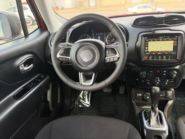 Jeep Renegade photo 29