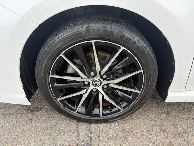 Toyota Camry photo 11