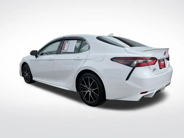 Toyota Camry photo 4