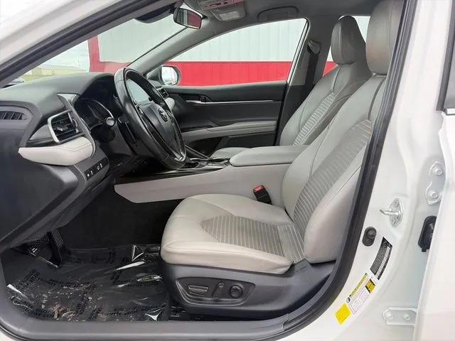 Toyota Camry photo 21