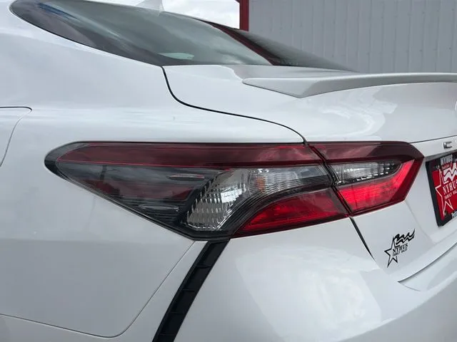 Toyota Camry photo 19