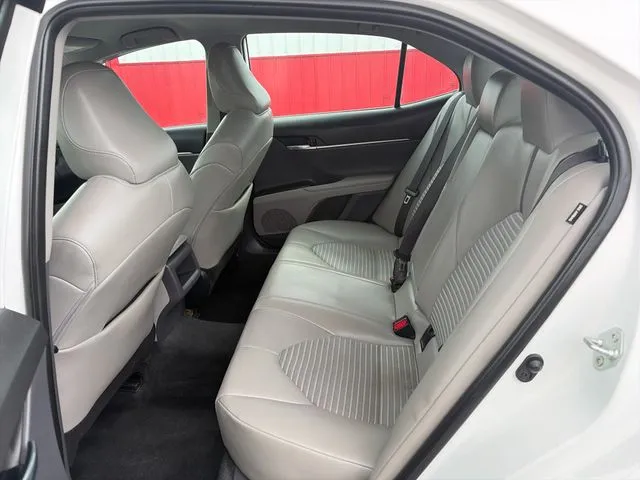Toyota Camry photo 38