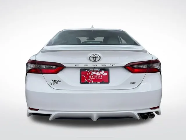 Toyota Camry photo 5