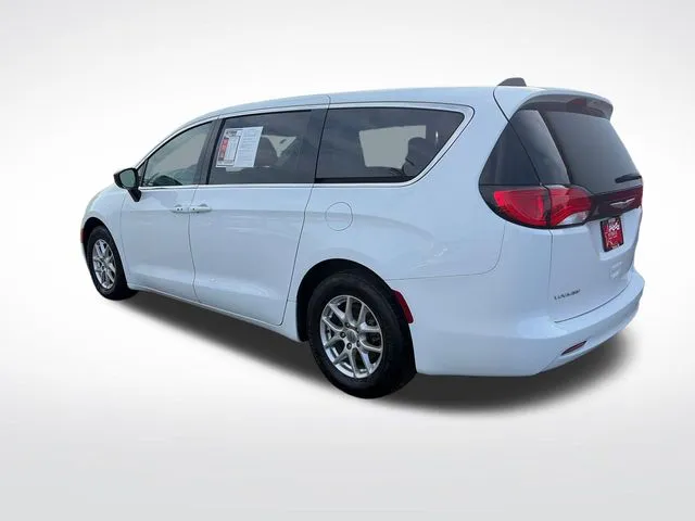 Chrysler Voyager photo 4