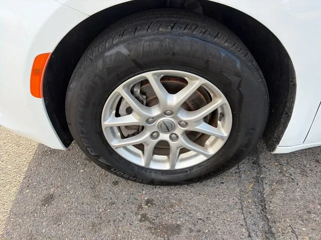 Chrysler Voyager photo 12