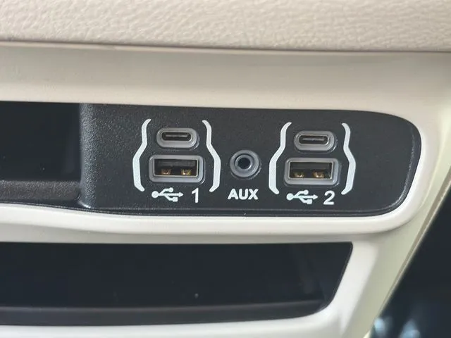 Chrysler Voyager photo 54