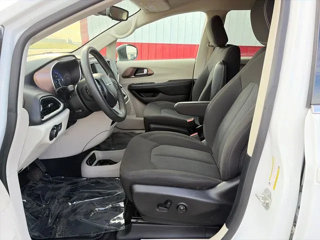 Chrysler Voyager photo 22
