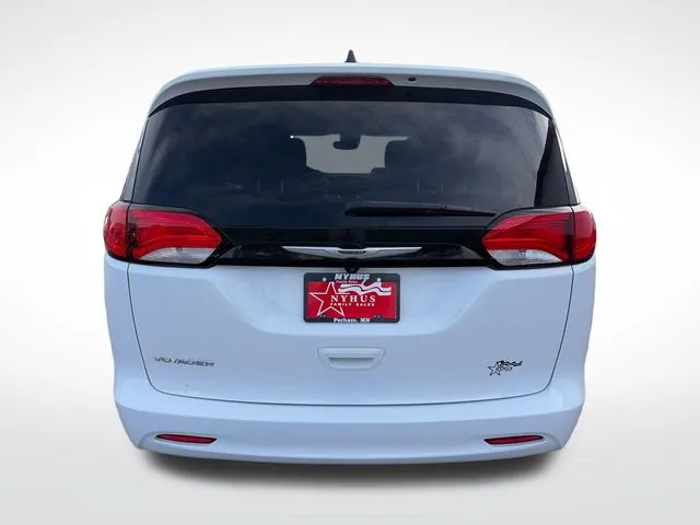 Chrysler Voyager photo 5