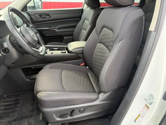 Nissan Pathfinder photo 39