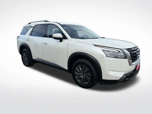 Nissan Pathfinder photo 10