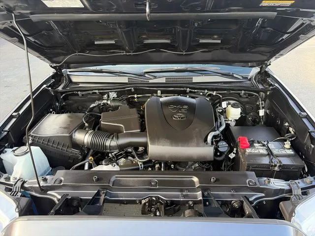 Toyota Tacoma photo 48