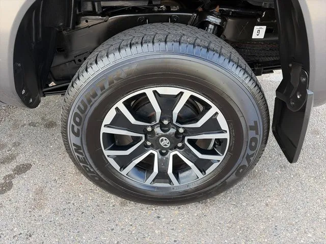 Toyota Tacoma photo 15