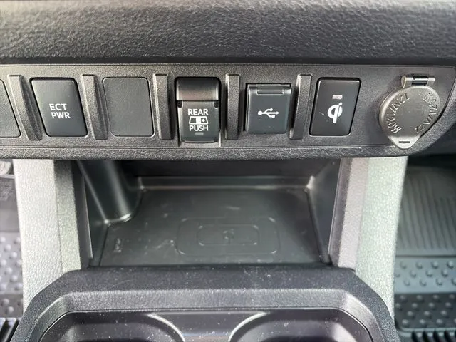 Toyota Tacoma photo 53