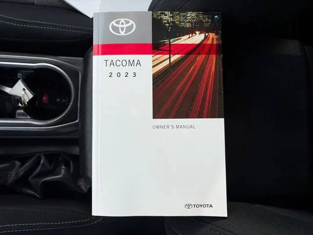 Toyota Tacoma photo 40