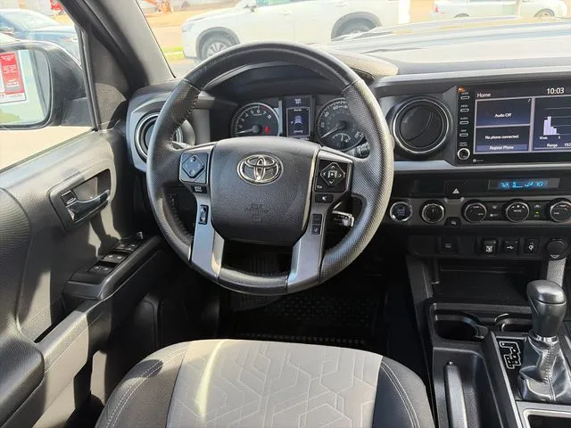 Toyota Tacoma photo 30