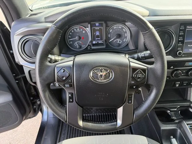 Toyota Tacoma photo 28
