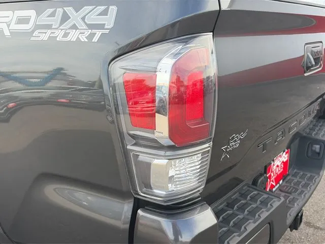 Toyota Tacoma photo 20