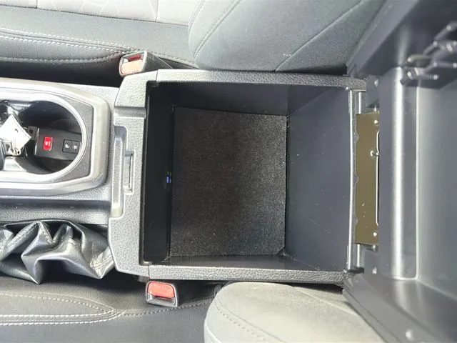 Toyota Tacoma photo 34