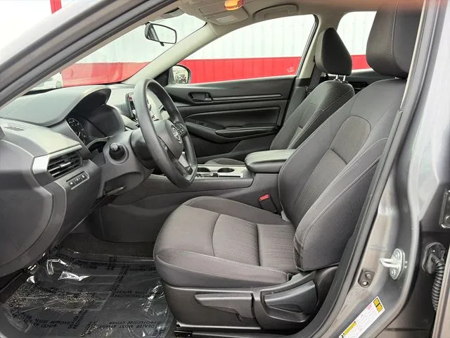 Nissan Altima photo 21