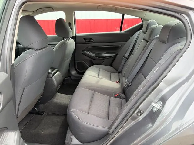 Nissan Altima photo 38