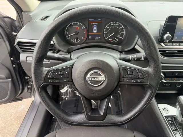 Nissan Altima photo 27