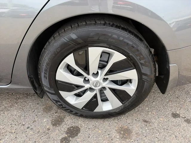 Nissan Altima photo 14