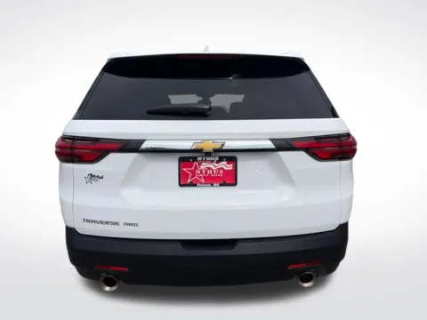 More photos of 2022 Chevrolet Traverse LS at Nyhus Family Sales, MN