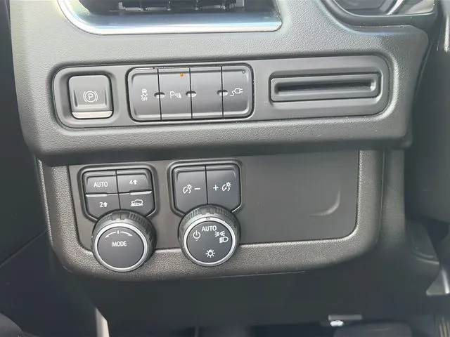 Chevrolet Tahoe photo 57