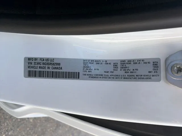 Chrysler Pacifica photo 56