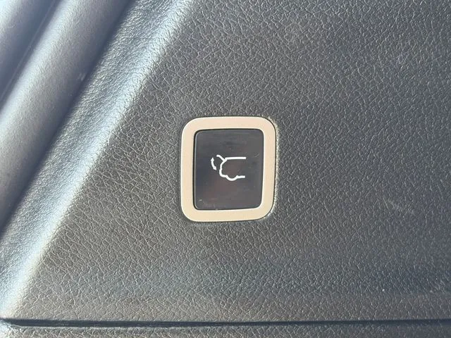 Chrysler Pacifica photo 46