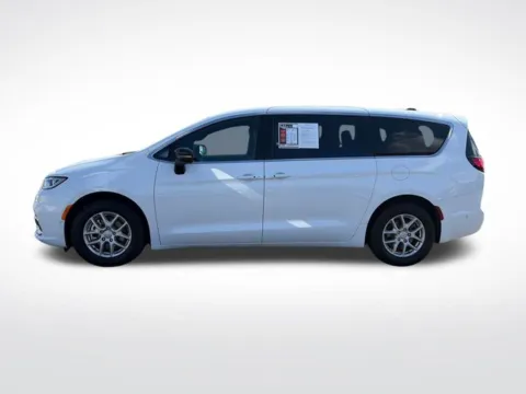 Another view of 2025 Chrysler Pacifica Select for sale in Perham, MN at Nyhus Family Sales