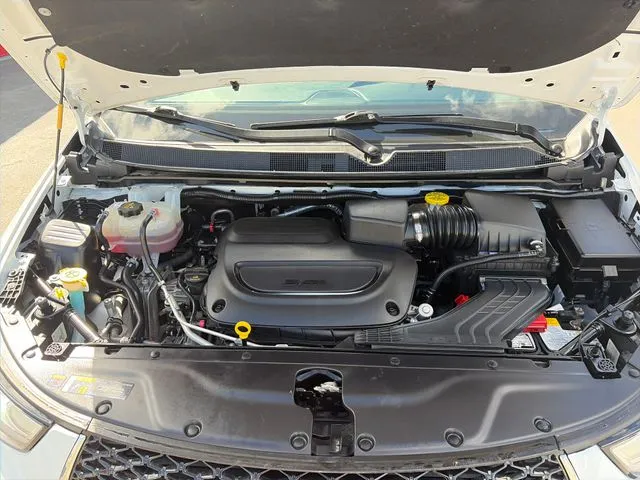 Chrysler Pacifica photo 55