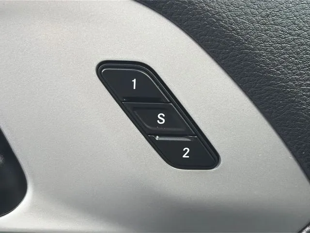 Chrysler Pacifica photo 52