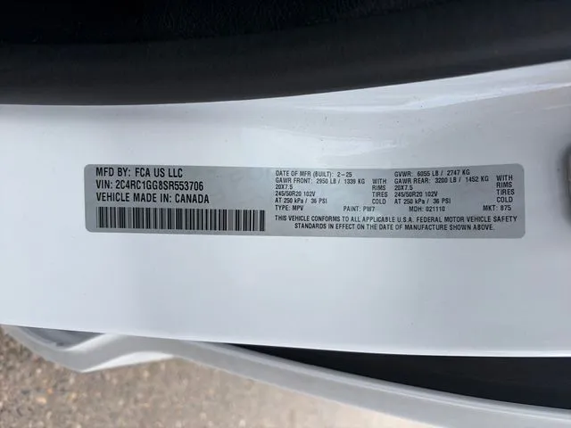 Chrysler Pacifica photo 57