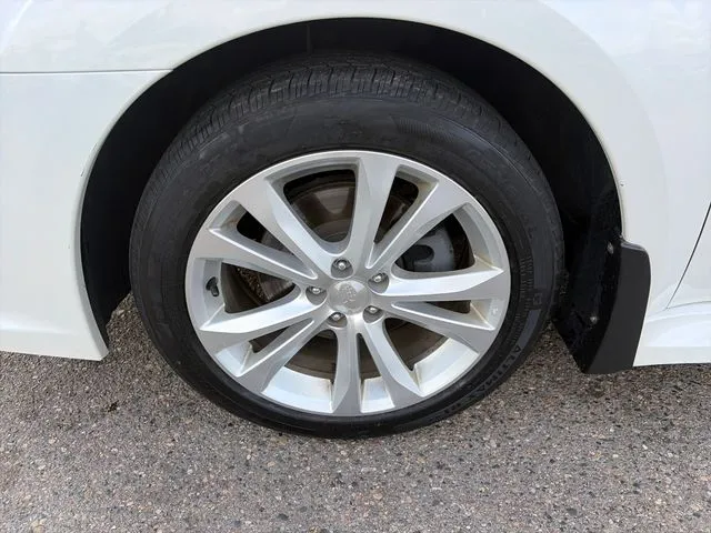 Subaru Legacy photo 11