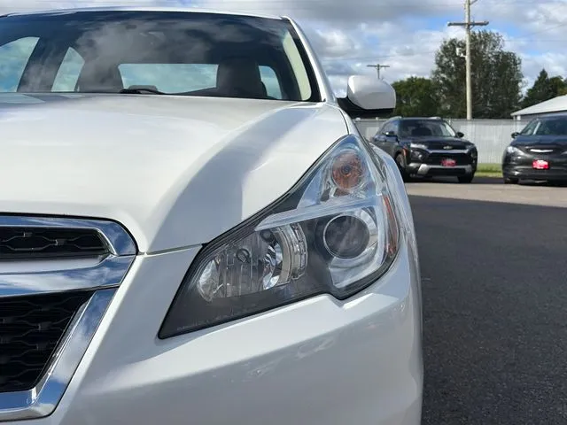 Subaru Legacy photo 17