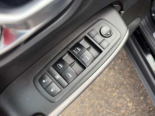 Jeep Cherokee photo 27